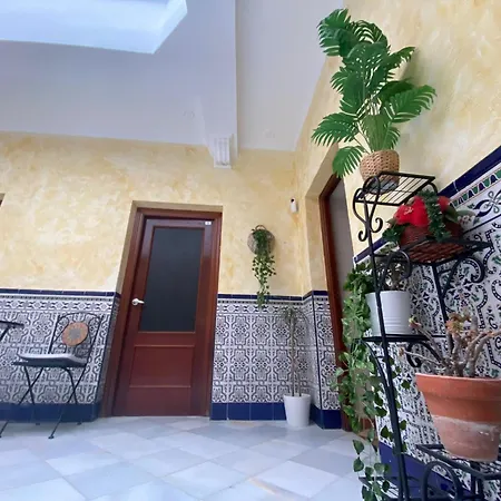 Homestay Patio Andalusi Junto A La Vina