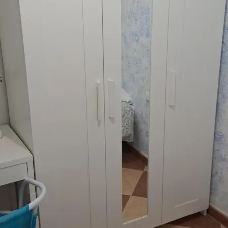 Patio Andalusi Junto A La Vina