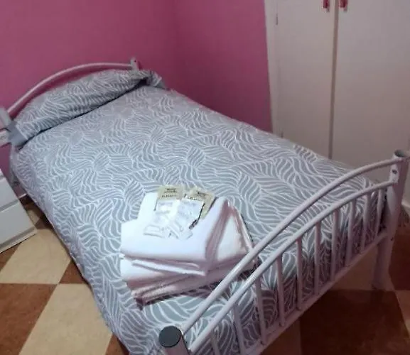 Patio Andalusi Junto A La Vina * Cadiz