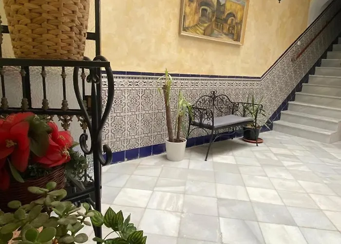 Patio Andalusi Junto A La Vina *