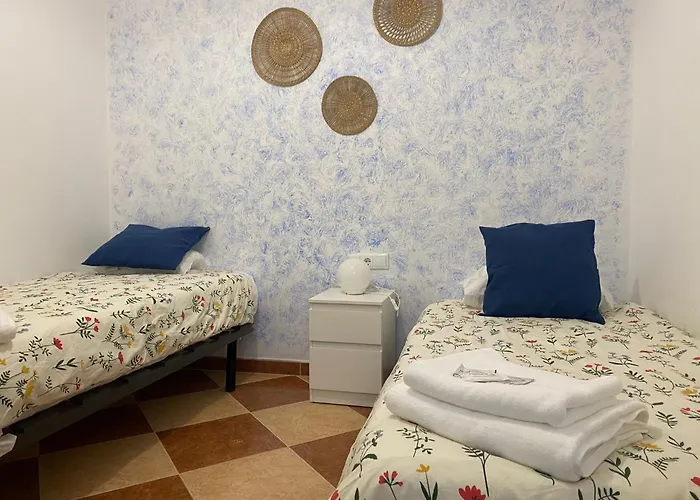 Patio Andalusi Junto A La Vina Homestay