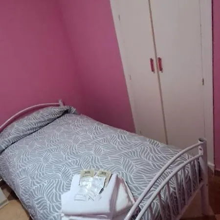 Patio Andalusi Junto A La Vina * Cádiz