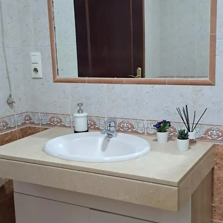 Patio Andalusi Junto A La Vina *